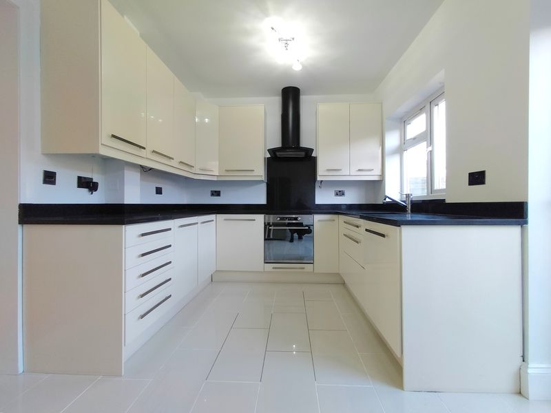 Photo 25- click for photo gallery